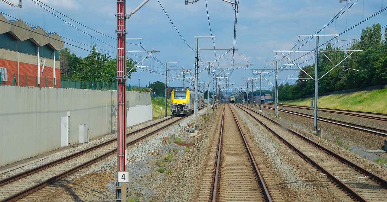 Train - free online jigsaw puzzle photo