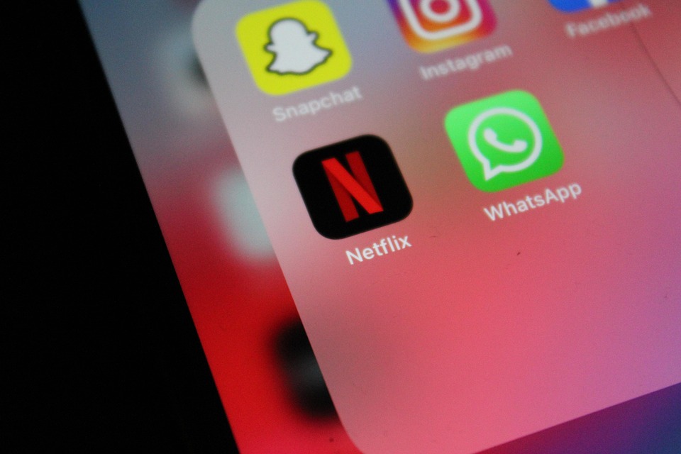 Netflix Whatsapp Phone - Free photo on Pixabay - Pixabay