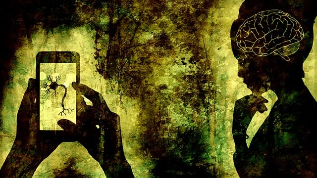 Free woman brain smartphone illustration