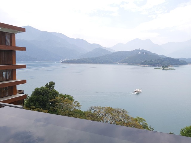 Free Lake Landscape photo and picture