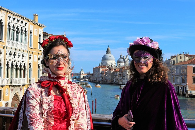 Carnaval De Veneza, Máscaras, Canal