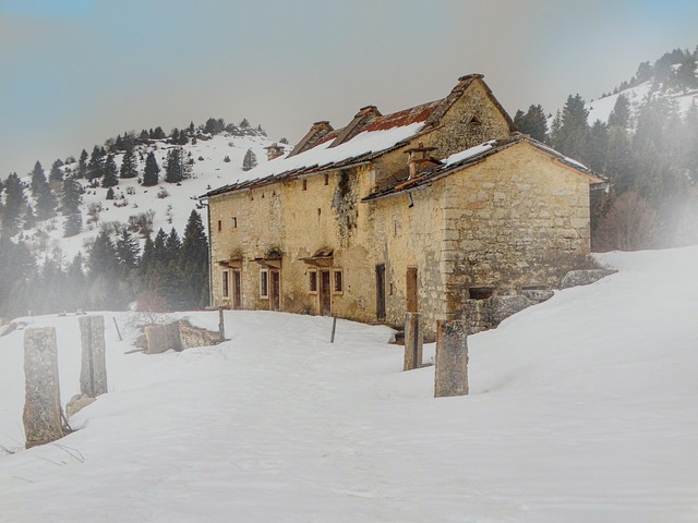 Free Lessinia Cimbri photo and picture