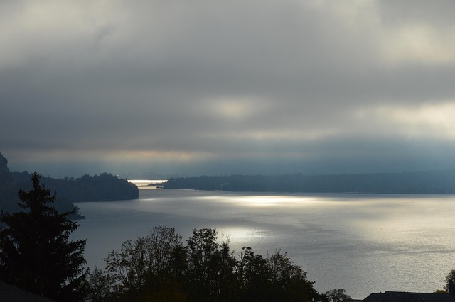 Free Lake Wolfgang Gilgen photo and picture