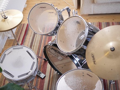 Trommer, Musik, Instrumenter, Band
