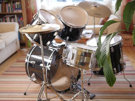 Trommer, Musik, Instrumenter, Band