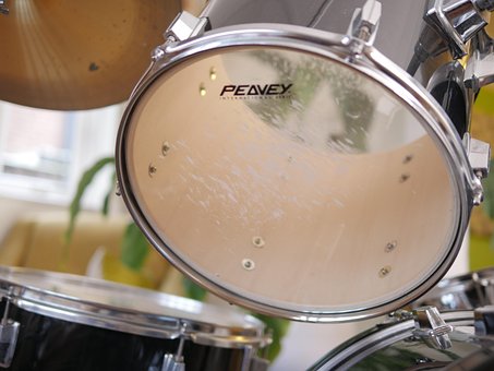 Trommer, Musik, Instrumenter, Band