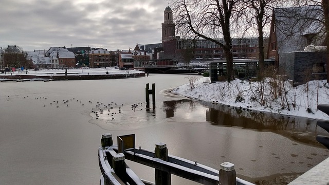Free Winter Swollen photo and picture