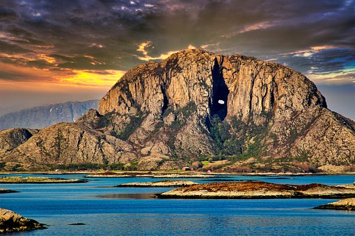 Free Mountain Island photo and picture