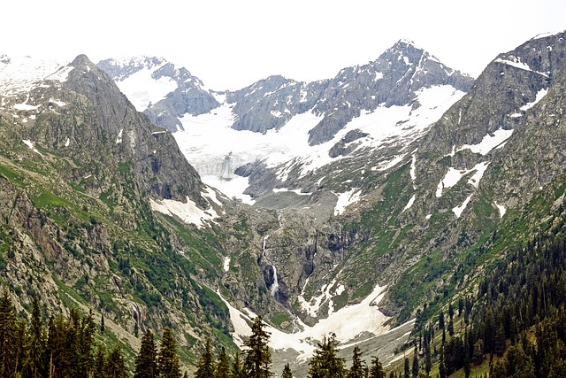 Free Valley Mountains photo and picture