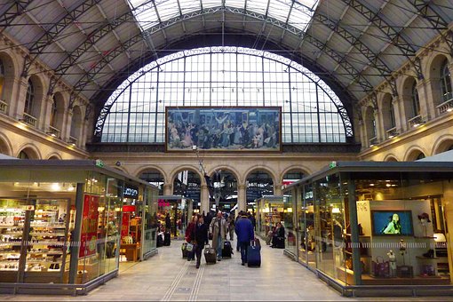 Paris, Gare De L'Est, Viajar