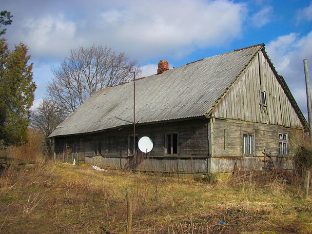 Free Old House photo and picture