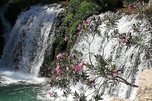 Free Waterfall Fuentes D'Algar photo and picture