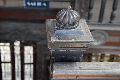 Free Wood Campanopolis photo and picture