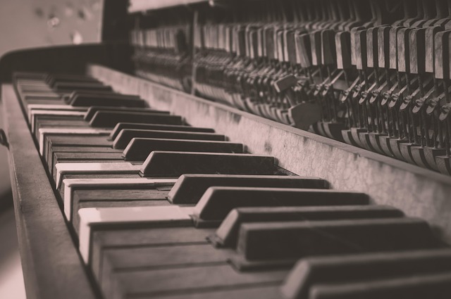 Free Piano Vintage photo and picture
