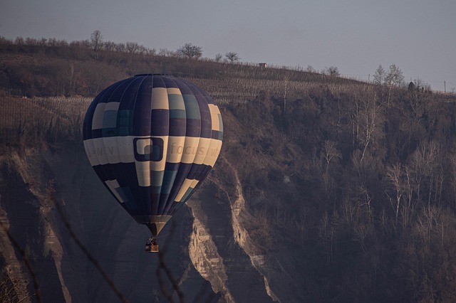 Free Light Hotairballoon photo and picture