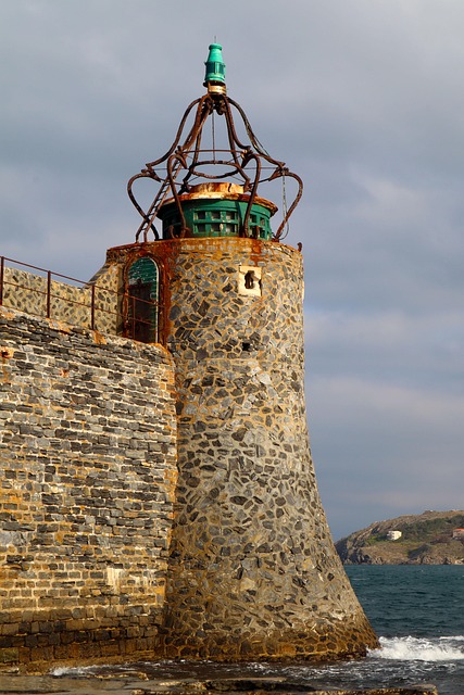 Free Lighthouse Collioure photo and picture
