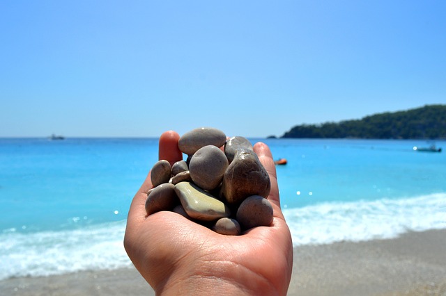 Free Rocks Hand photo and picture