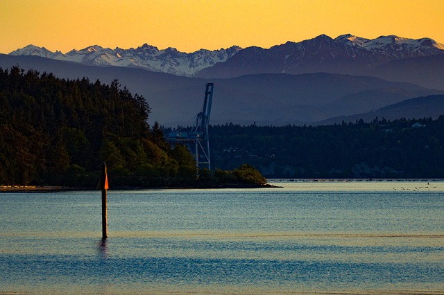 Free Mountains Water photo and picture