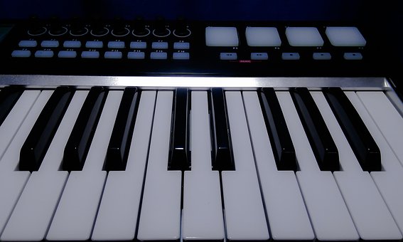 Free Keyboard Synthesizer photo and picture