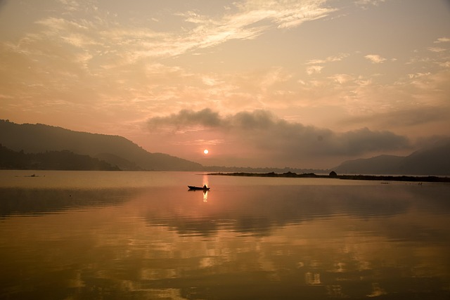 Lago, Barcos, Atardecer, Amanecer