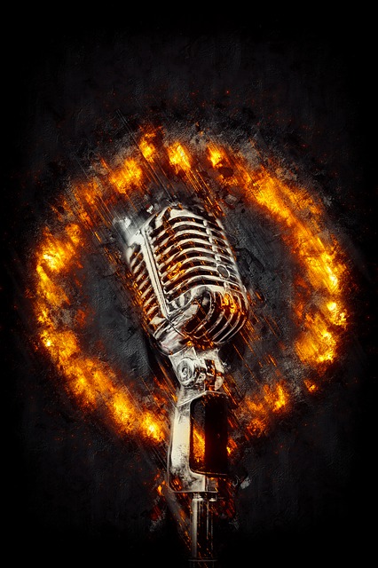 Free Microphone Vintage illustration and picture