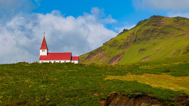 Vikurkirkja, Kirke, Ø, Rejse, Helligdage