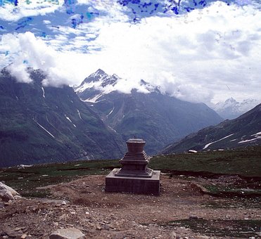 Free Ladakh Backpacker photo and picture