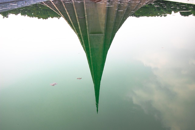 Free Sritishodho Monument photo and picture