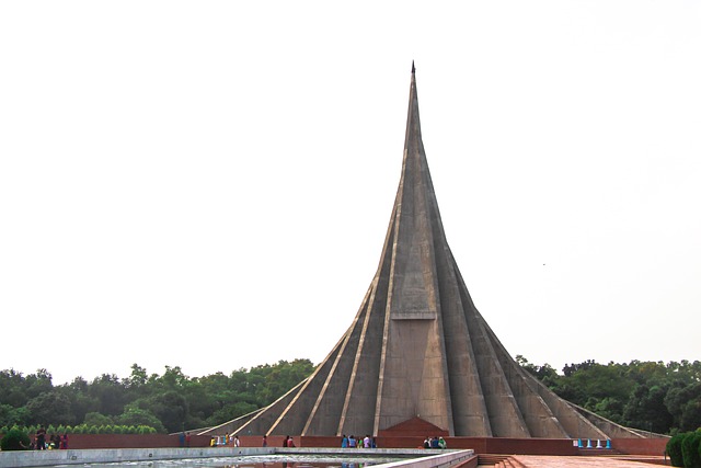 Free Sritishodho Monument photo and picture