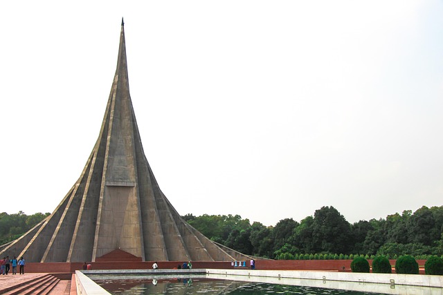 Free Sritishodho Monument photo and picture