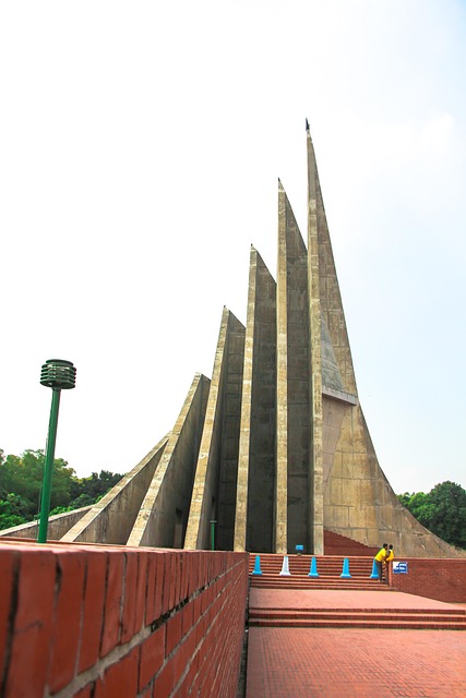 Free Sritishodho Monument photo and picture