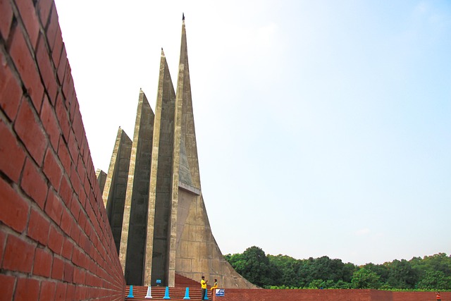 Free Sritishodho Monument photo and picture