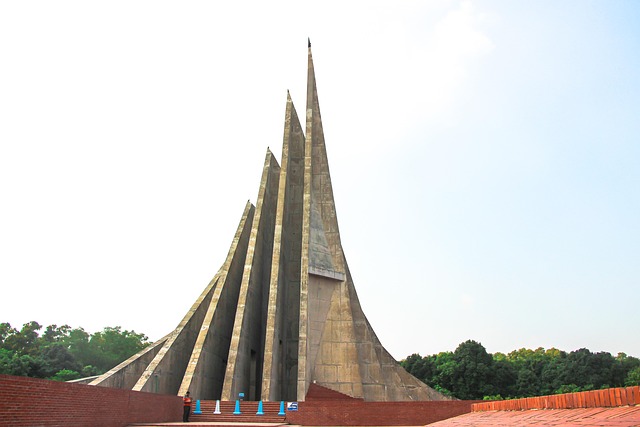 Free Sritishodho Monument photo and picture