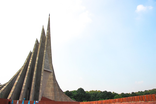 Free Sritishodho Monument photo and picture