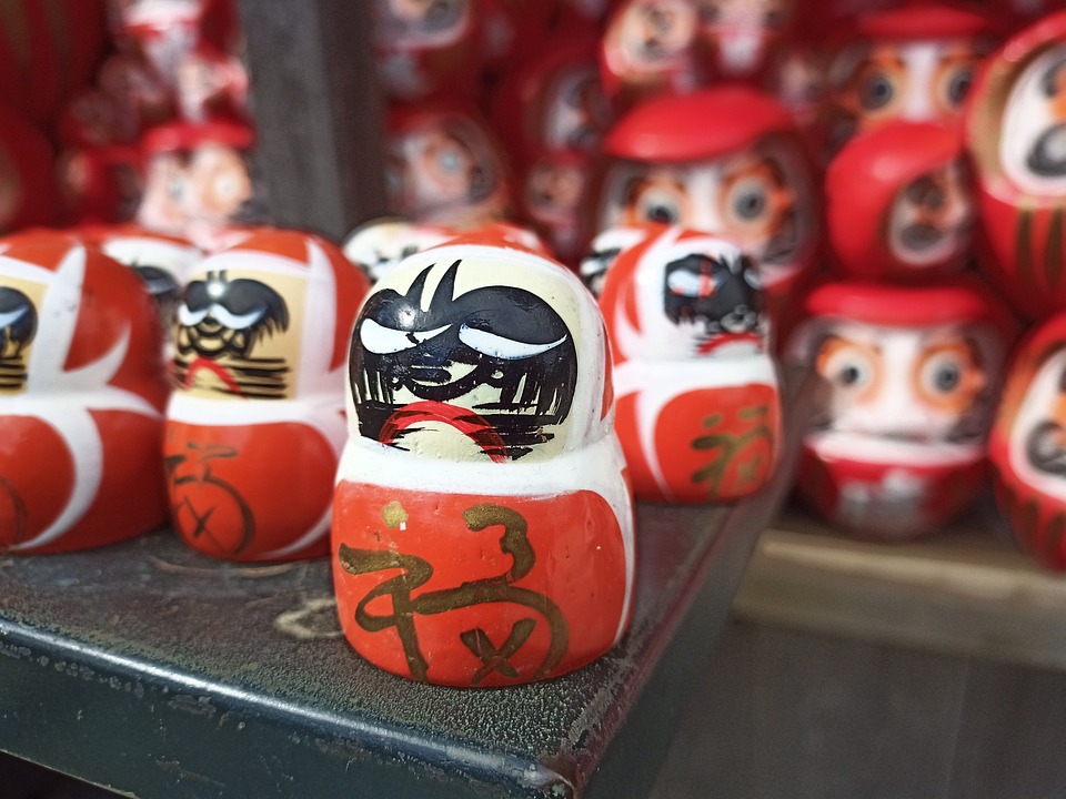 Figurine Japon Ceramique À Tête Mobile Sur Ressort