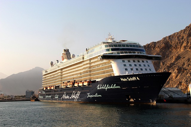 Free Boat Ship photo and picture