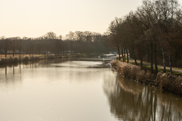 Free Water Channel Ship photo and picture