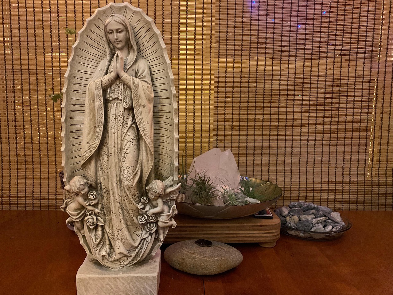 Statue Notre-Dame De Guadalupe En Résine - 15 Cm