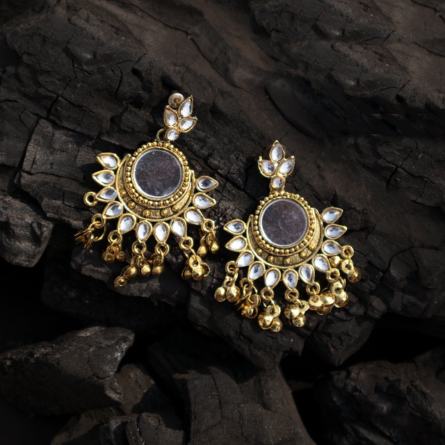 Free Golden Jewelry photo and picture