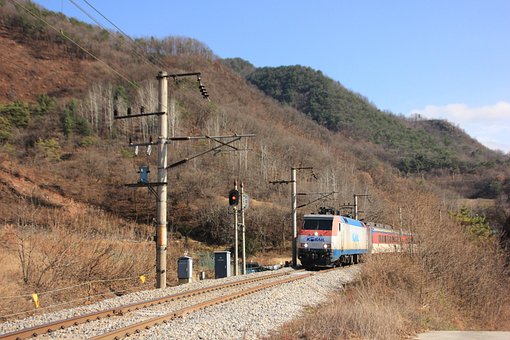Zug, Eisenbahn, Berg, Gleiskörper