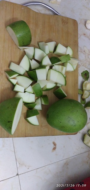 Free Mango Mango Peaces photo and picture