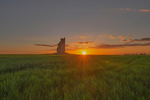 Sonnenuntergang, Dämmerung, Turm, Feld