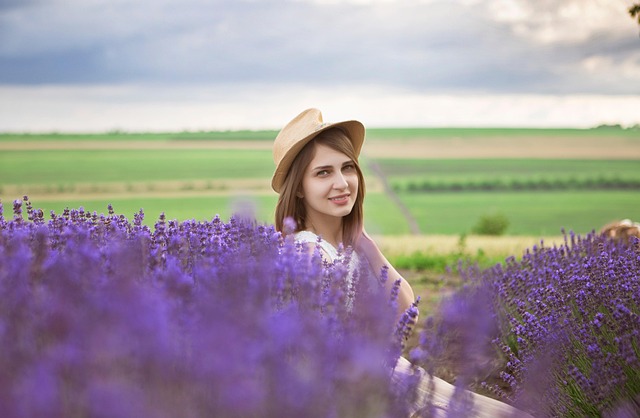 Lavendel, Bloemen, Mooie Bloemen, Vrouw