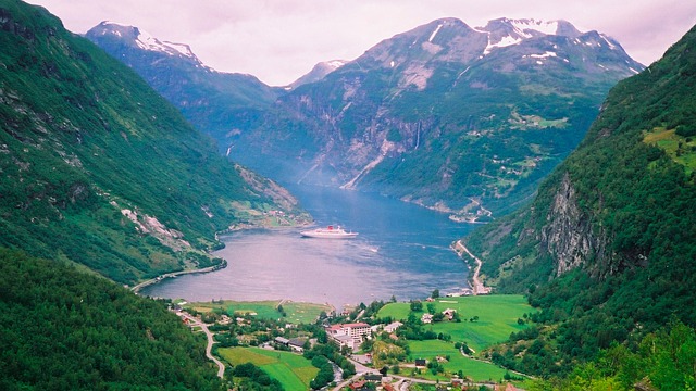 Valey Inlet Mountains Valley Inlet - Free photo on Pixabay