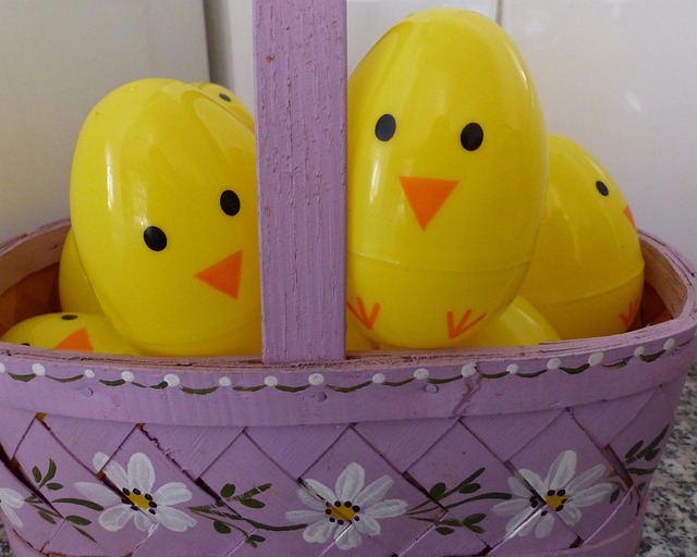 Free Egg Hunting Egg photo and picture