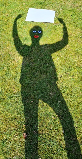Free The Shade Figure photo and picture