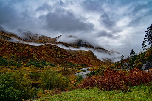 Berge, Senke, Wolken, Cairngorms