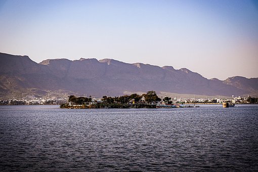 Free Mountains Water photo and picture