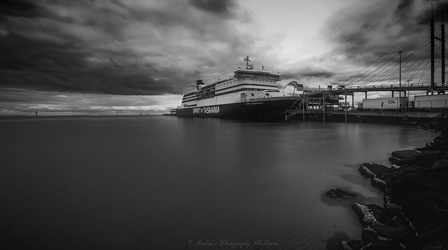 Free Boat Ship photo and picture