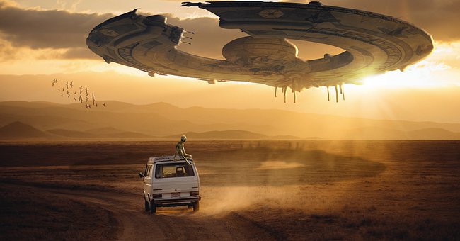 Udenjordisk, Raumschiff, Futuristisk
